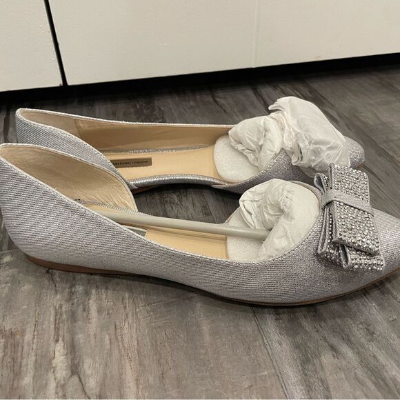 NWT INC International Concepts Women's Silver Bow Flats size 8 - Picture 5 of 12